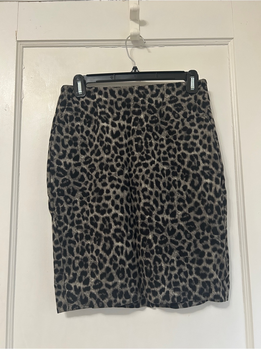 Women’s. Cabi Leopard Print Pencil Skirt - Size 0